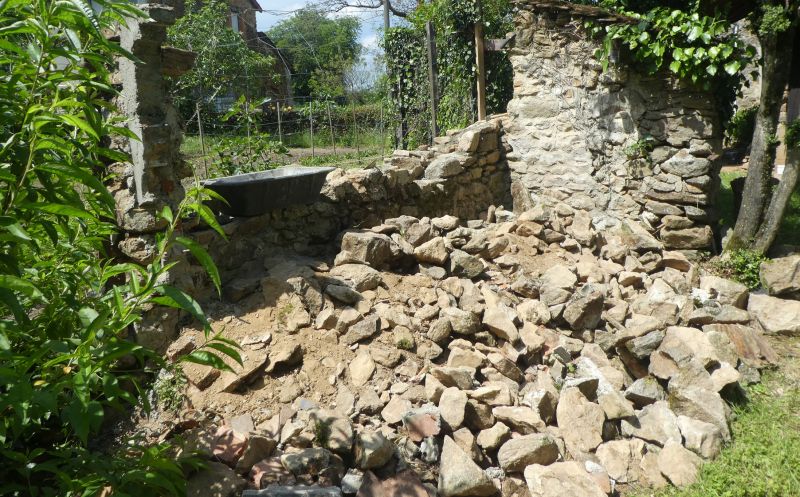Retaining Wall Demolition in Sacramento, CA